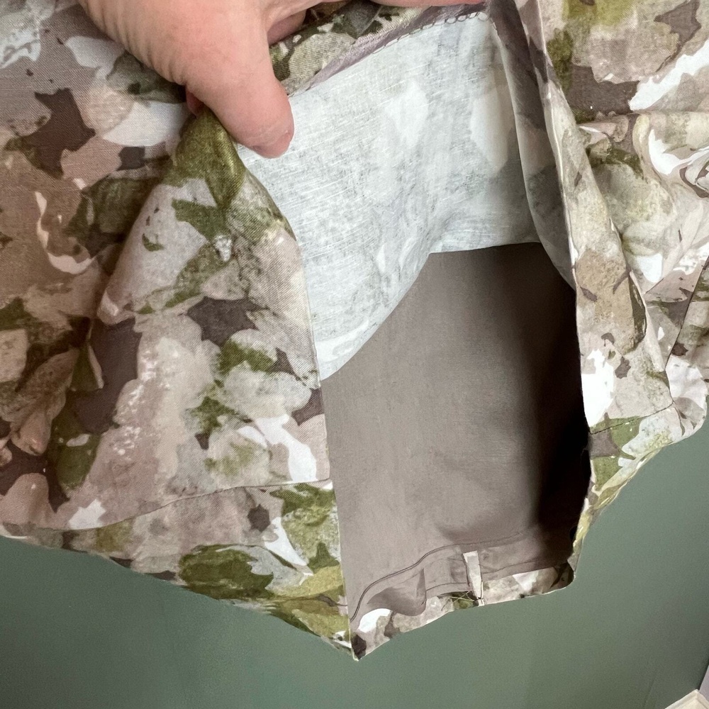 Banana Republic Beautiful Taupe Floral Skirt Knee Length Size 10P Linen Blend - Picture 5 of 10